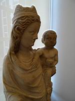 Statue, Vierge à l'enfant (de Jean Pepin de Huy (1329, vient de la Chartreuse de Mont-Sainte-Marie, Gosnay, Musee d'Arras)(2)